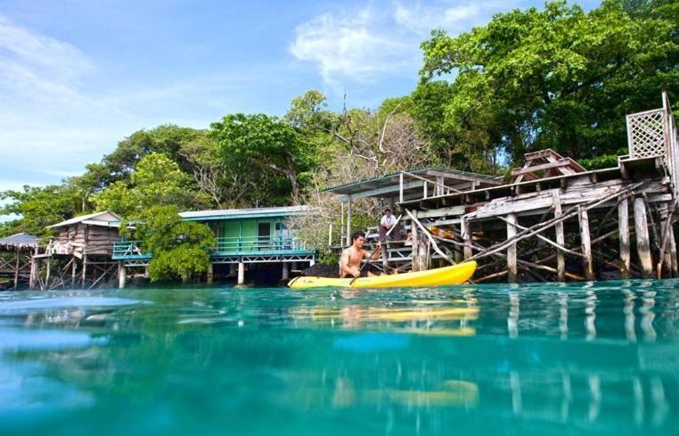 Lusia'S Lagoon Chalets Salelologa Экстерьер фото