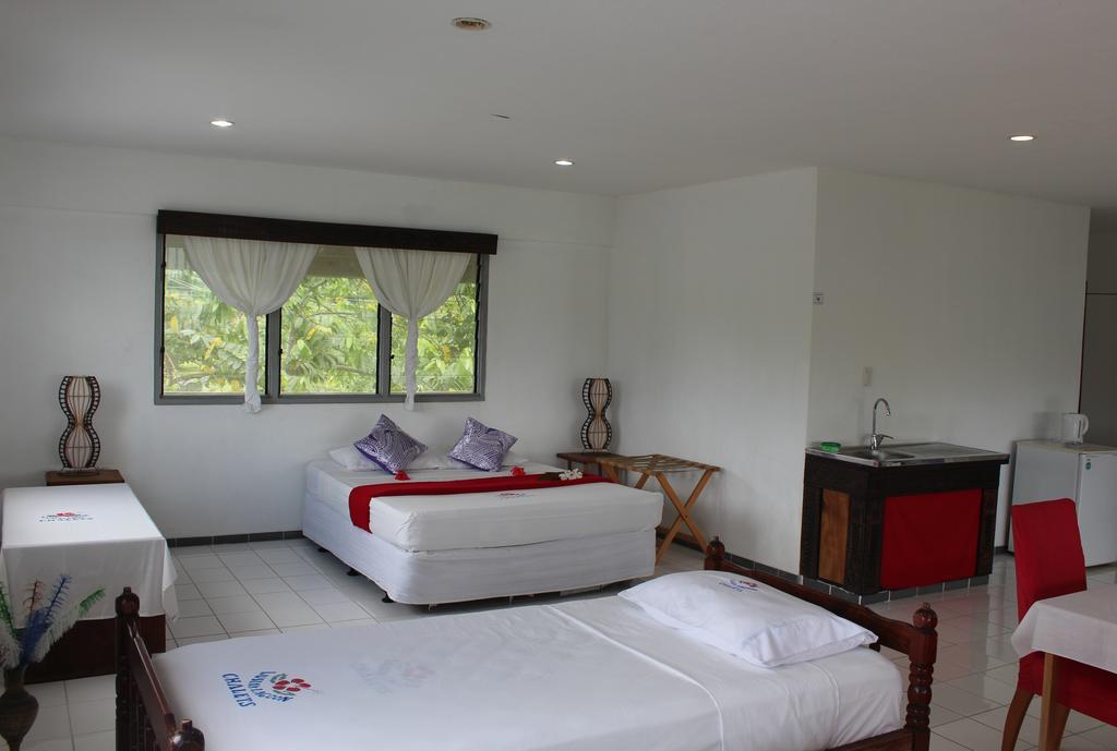 Lusia'S Lagoon Chalets Salelologa Экстерьер фото