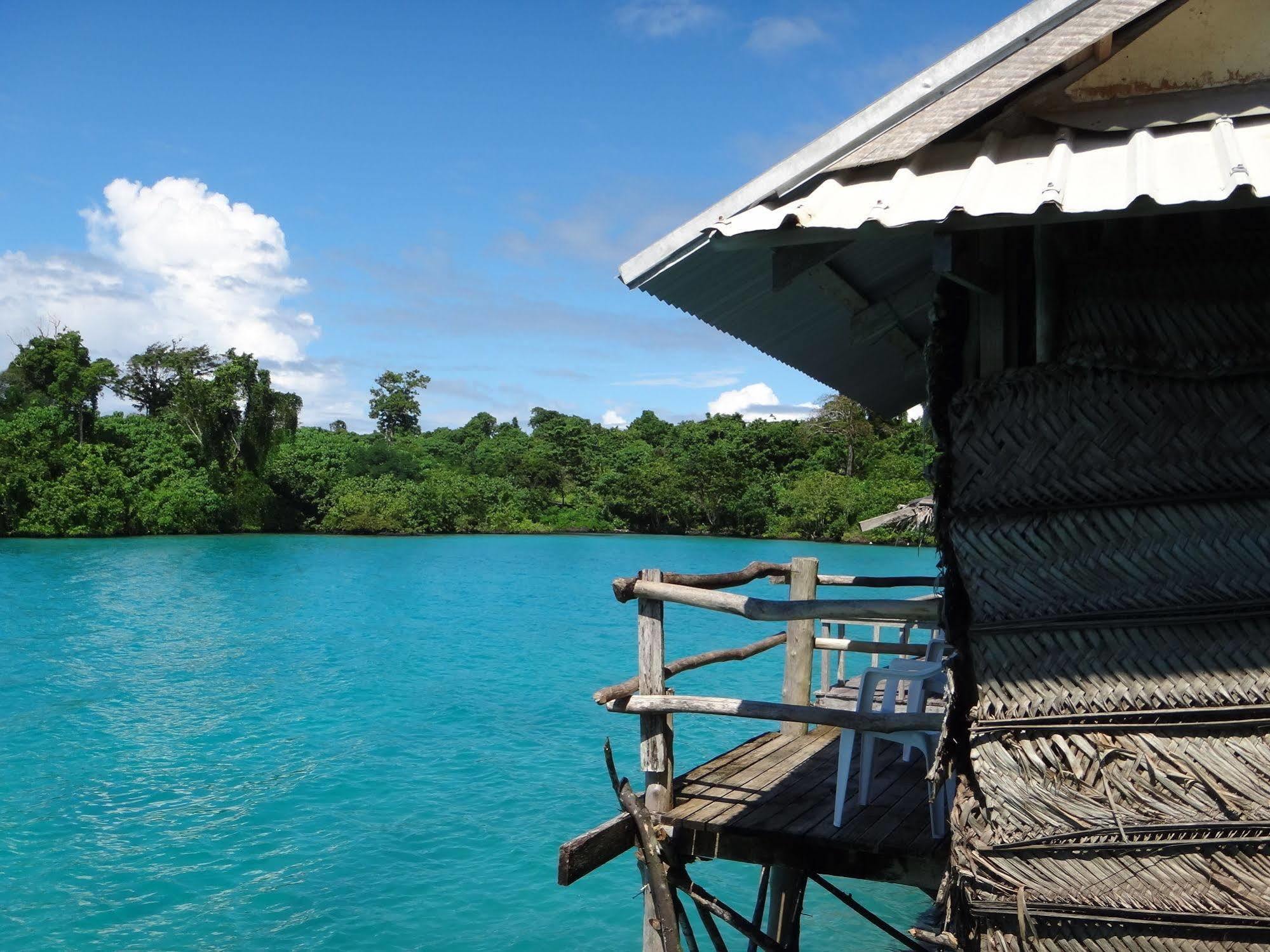 Lusia'S Lagoon Chalets Salelologa Экстерьер фото