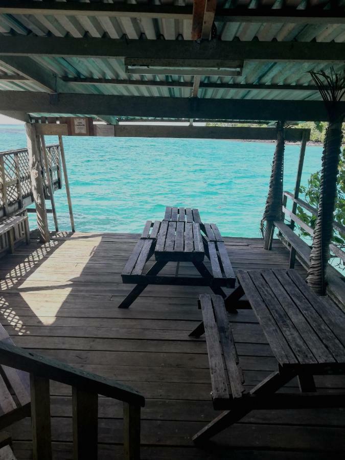 Lusia'S Lagoon Chalets Salelologa Экстерьер фото