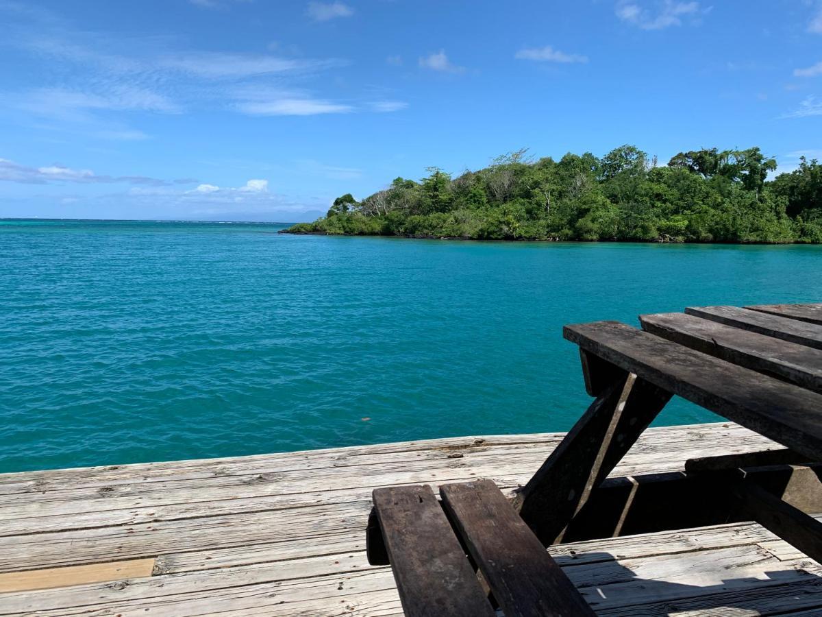 Lusia'S Lagoon Chalets Salelologa Экстерьер фото
