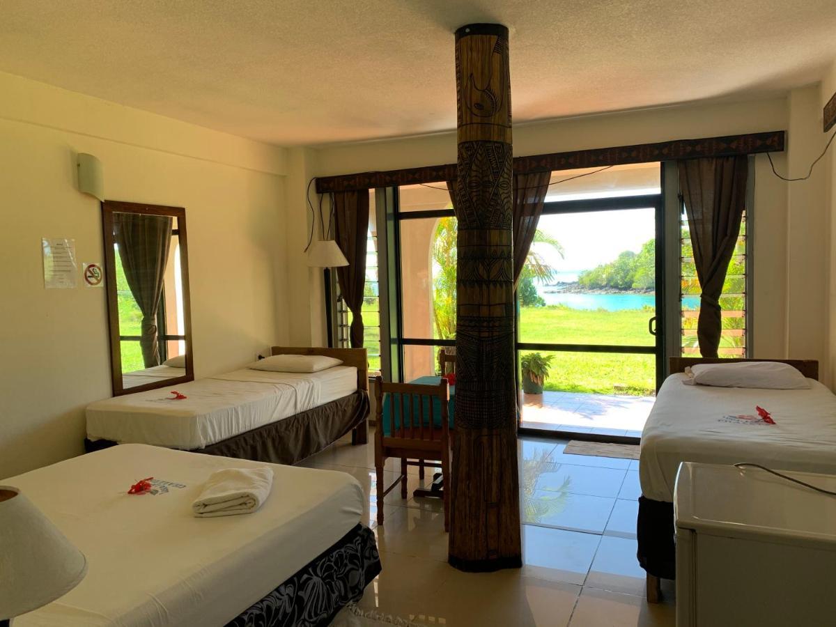 Lusia'S Lagoon Chalets Salelologa Экстерьер фото