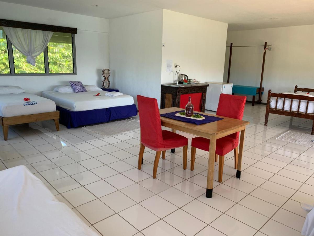 Lusia'S Lagoon Chalets Salelologa Экстерьер фото